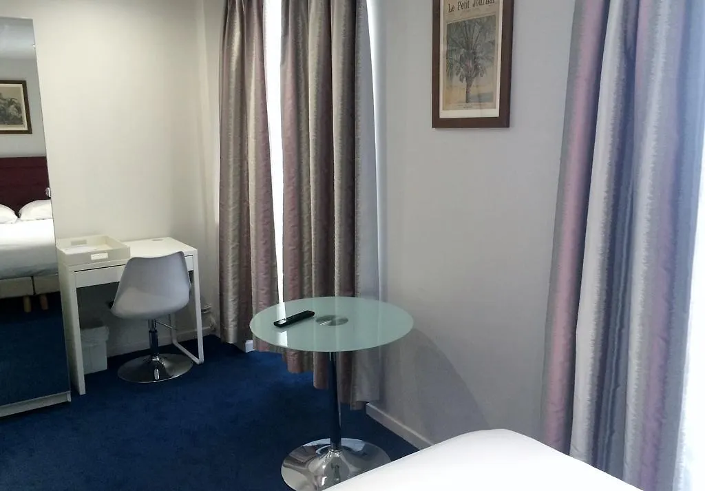 Hotel Savoy Paris 2*,