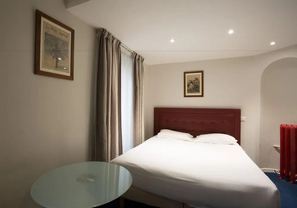 **  Hotel Savoy Paryż Francja