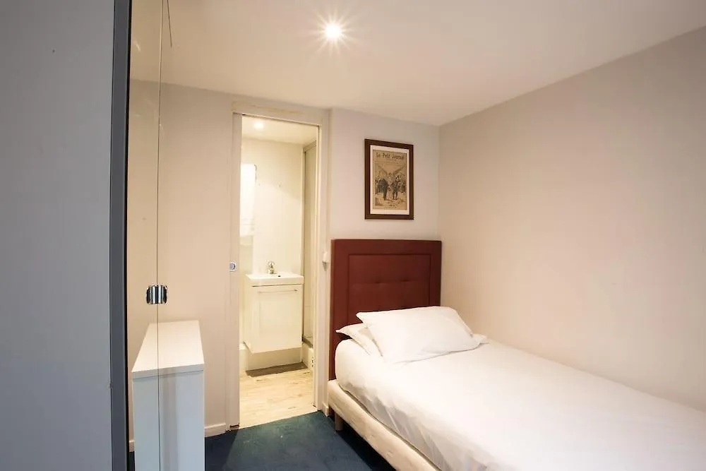 **  Hotel Savoy Paryż Francja