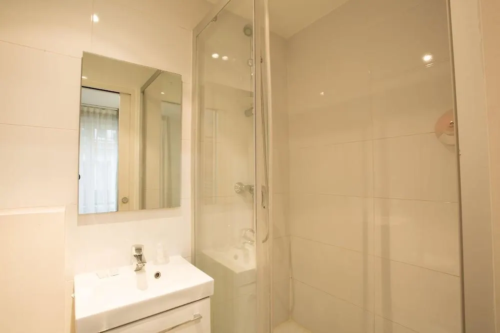 Hotel Savoy Paris 2*,